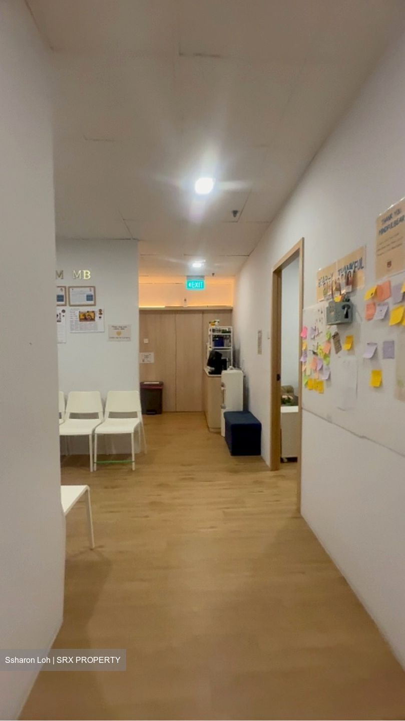 Parkway Centre (D15), Office #612734931
